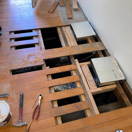 Hardwood Floor Repair or Refinishing: How to Know Which Service You Need Thumbnail